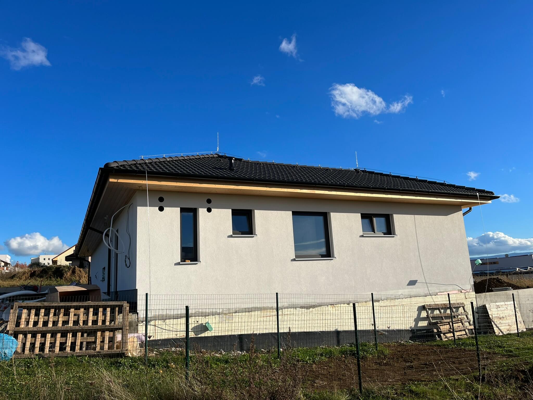 Fotovoltaika s řízením spotřeby v Loxone - ELNAV